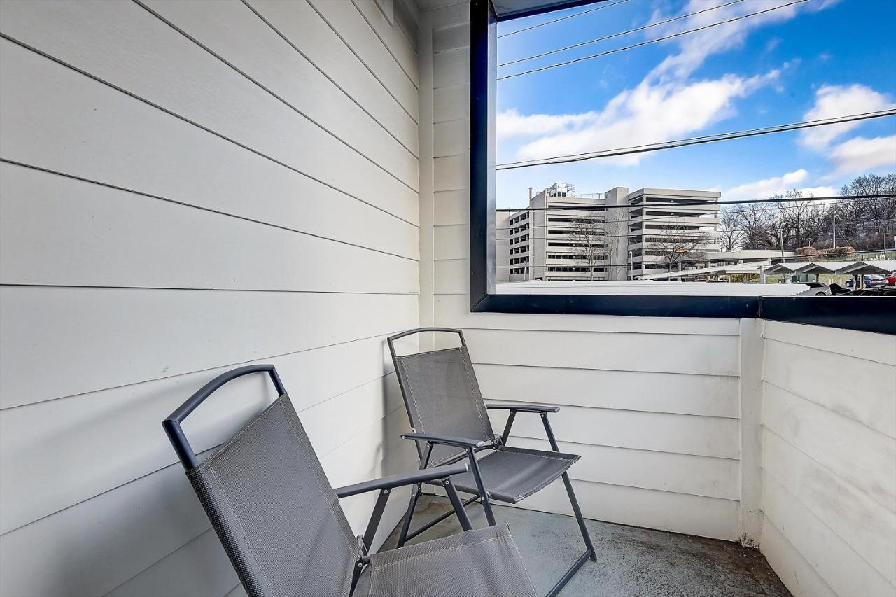 Frontdesk Fairfax Flats West End Nashville Bagian luar foto